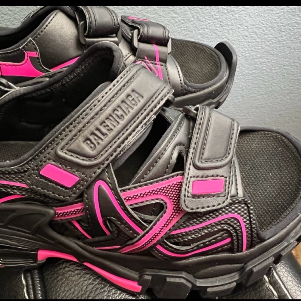 Authentic Balenciaga Black Track Sandals NWOT - Picture 4 of 7